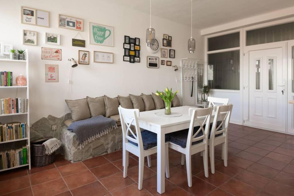 Hygge Apartman Gyor Exterior photo